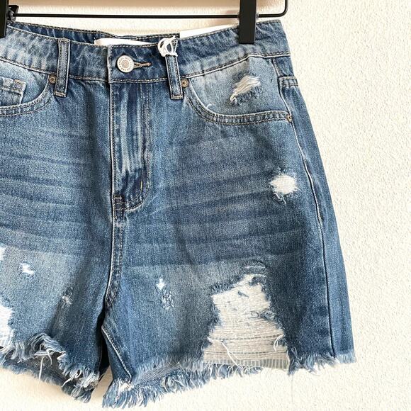 Kancan Medium Wash Denim High Rise Distressed Cut Off Shorts Women's Small NWT - Picture 4 of 8